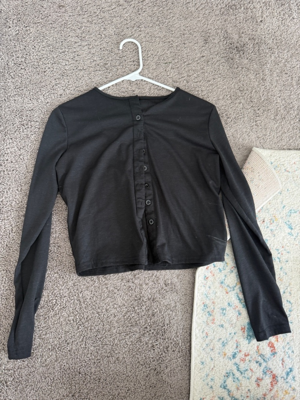 Black Long-Sleeve Button-Back Crop Top